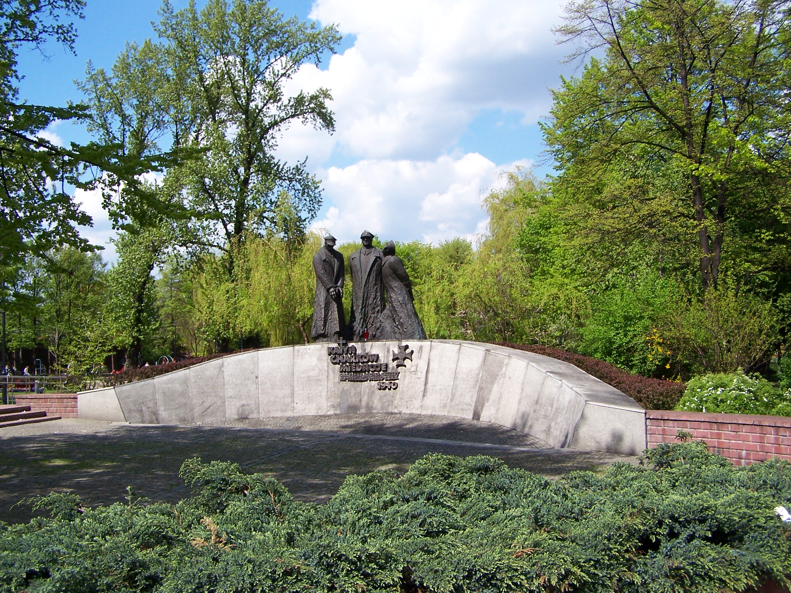 Katyn_mem_07.jpg